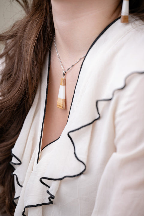 Chiara triangle necklace-ReinWood